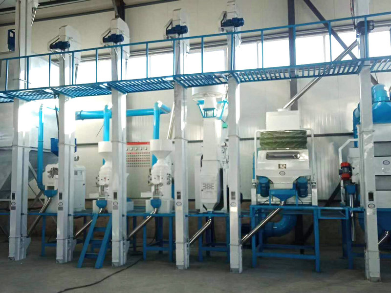 内蒙赤峰30吨小米成套加工设备安装完毕